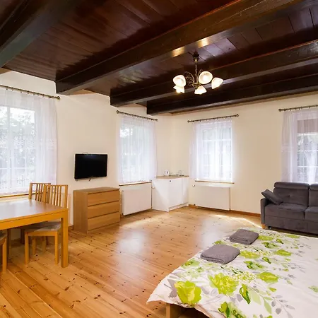 Lesniczowka 2 酒店 *