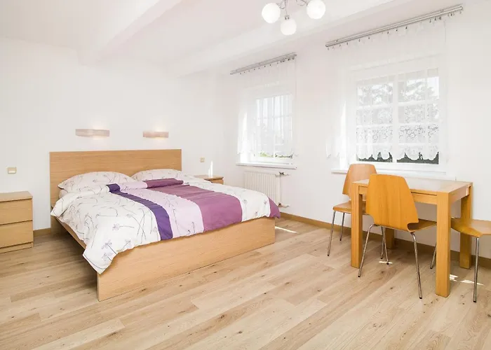 Lesniczowka 2 Hotel *